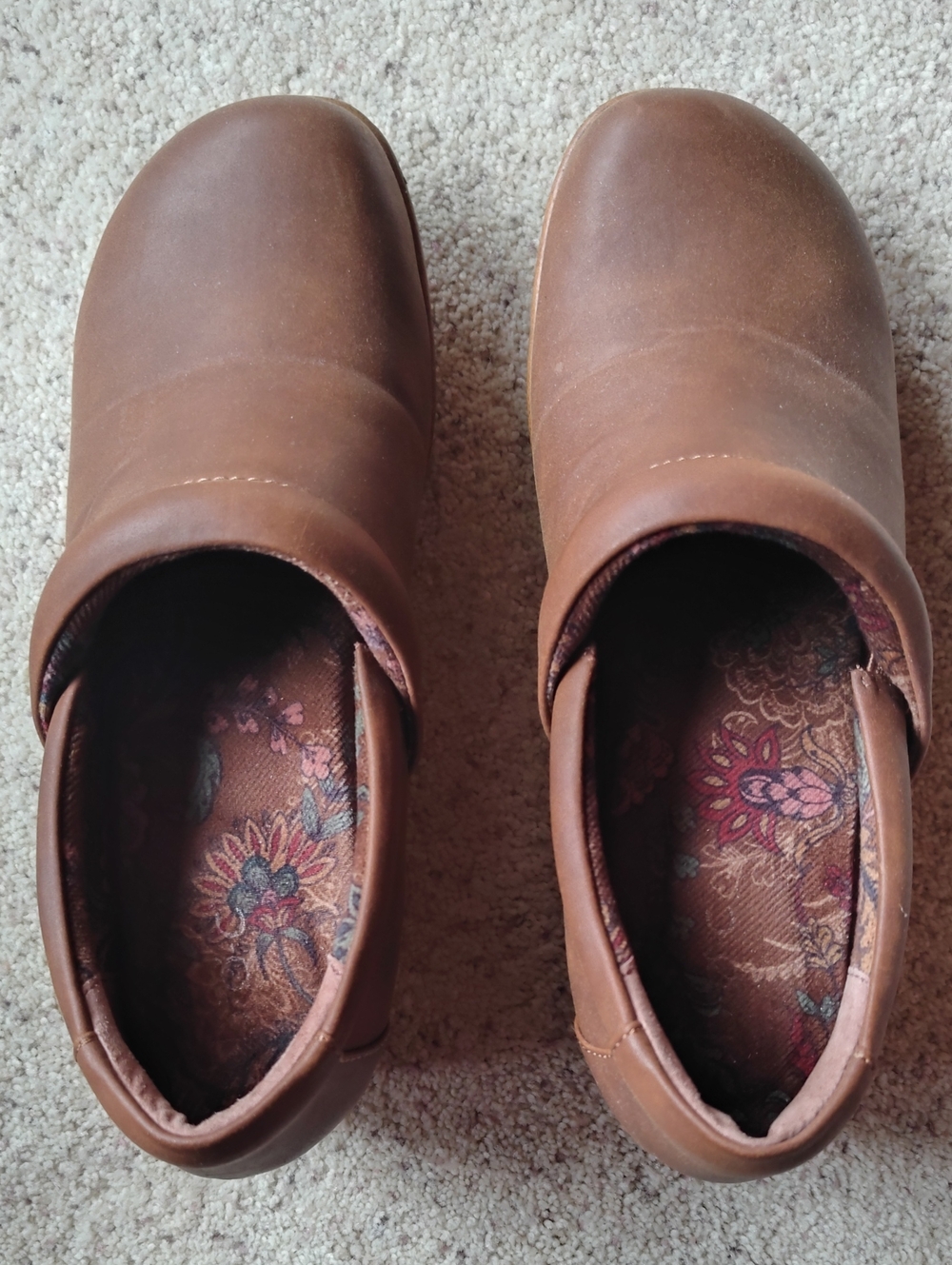 b.o.c. Brown Leather Slip-On Clogs with Floral Insole Size 9